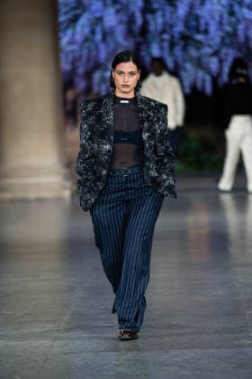 February 20, 2026, London, United Kingdom: A model walks the runway at the Mithridate show during London Fashion Week February 2026 at the Tate Britain London United Kingdom - ZUMAs197 20260220_aaa_s197_269 Copyright: xLounisxTiarx