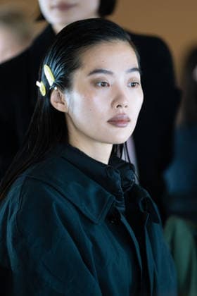 February 20, 2026, London, United Kingdom: Backstage at the Mithridate show during London Fashion Week February 2026 at the Tate Britain London United Kingdom - ZUMAs197 20260220_aaa_s197_289 Copyright: xLounisxTiarx
