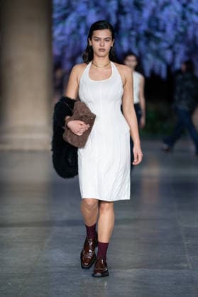 February 20, 2026, London, United Kingdom: A model walks the runway at the Mithridate show during London Fashion Week February 2026 at the Tate Britain London United Kingdom - ZUMAs197 20260220_aaa_s197_290 Copyright: xLounisxTiarx