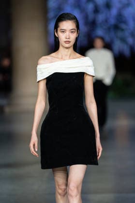 February 20, 2026, London, United Kingdom: A model walks the runway at the Mithridate show during London Fashion Week February 2026 at the Tate Britain London United Kingdom - ZUMAs197 20260220_aaa_s197_291 Copyright: xLounisxTiarx