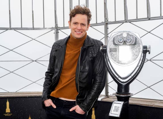 February 20, 2026, New York, Ny, United States: Nick Gehlfuss visits the Empire State Building to celebrate the Premiere of CBSÃ¢â‚¬â ¢ New Series CIA. Held at Empire State Building in New York. Zuma Press February 20, 2026 New York United States  - ZUMAp281 20260220_zea_p281_060 Copyright: xPhotoxImagexPressx