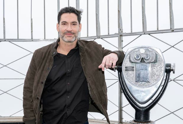 February 20, 2026, New York, Ny, United States: Tom Ellis visits the Empire State Building to celebrate the Premiere of CBSÃ¢â‚¬â ¢ New Series CIA. Held at Empire State Building in New York. Zuma Press February 20, 2026 New York United States  - ZUMAp281 20260220_zea_p281_064 Copyright: xPhotoxImagexPressx