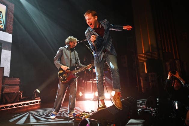 Kaiser Chiefs performing at Eventim Apollo in London LONDON, ENGLAND - FEBRUARY 20: Simon Rix and Ricky Wilson of ˜Kaiser Chiefs™ performing at Eventim Apollo on February 20, 2026 in London, England. CAP MAR MAR Great Britain Copyright: xMartinxHarris CapitalxPicturesx