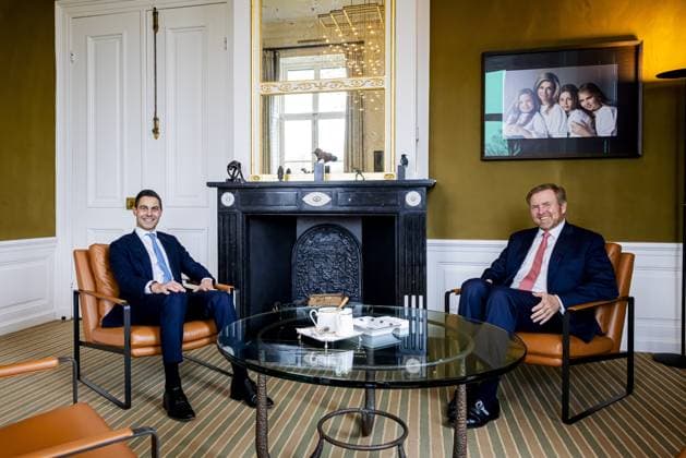 THE HAGUE King Willem-Alexander (R) and formateur Rob Jetten (D66) at Huis ten Bosch Palace. The D66 political leader has presented his final report to House of Representatives Speaker Thom van Campen and will be sworn in as Prime Minister in two days. PATRICK VAN KATWIJK POOL ANP netherlands out - belgium out  Copyright: xx x551352735x originalFilename: 551352735.jpg