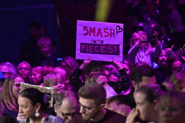 MALMÖ, SWEDEN 20260221 Audience when Smash Into Pieces performs the contribution Hollow on stage in Malmö Arena at Saturdays morning rehearsal for round 4 of Melodifestivalen 2026 MALMÖ SWEDEN x50090x  Copyright: xJohanxNilsson TTx MELODIFESTIVALEN 2026 MALMÖ m0FBrC0FAUs