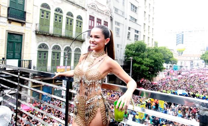 RECORD DATE NOT STATED Anitta s street party draws a huge crowd in downtown Rio de Janeiro. Rio de Janeiro (RJ), 21 02 2026 Carnival Anitta s bloco Singer Anitta parades with her bloco on the Preta Gil circuit, in downtown Rio, this Saturday (21). The trio featured Carlinhos Brown, as well as actresses Juliette, Mariana Ximenes, Rui Barbosa, David Brazil and Ariadna Arantes, who attended the parade. (Foto: Onofre Veras Thenews2 imago images) Anitta s street party draws a huge crowd in downtown Rio de Janeiro.  Copyright: xPicasax
