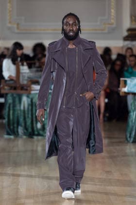 LABRUM AW26 Show at London Fashion Week LONDON, UNITED KINGDOM - FEBRUARY 21: A model walks the runway during LABRUM London Autumn Winter 2026 Threads of Osmosis show at London Fashion Week in London, United Kingdom on February 21, 2026. Wiktor Szymanowicz Anadolu London United Kingdom. Editorial use only. Please get in touch for any other usage.  Copyright: x2026xAnadoluxWiktorxSzymanowiczx