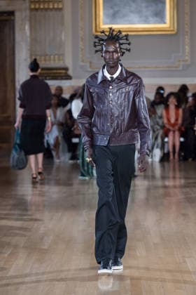 LABRUM AW26 Show at London Fashion Week LONDON, UNITED KINGDOM - FEBRUARY 21: A model walks the runway during LABRUM London Autumn Winter 2026 Threads of Osmosis show at London Fashion Week in London, United Kingdom on February 21, 2026. Wiktor Szymanowicz Anadolu London United Kingdom. Editorial use only. Please get in touch for any other usage.  Copyright: x2026xAnadoluxWiktorxSzymanowiczx