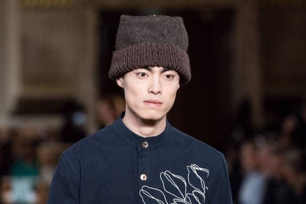 LABRUM AW26 Show at London Fashion Week LONDON, UNITED KINGDOM - FEBRUARY 21: A model walks the runway during LABRUM London Autumn Winter 2026 Threads of Osmosis show at London Fashion Week in London, United Kingdom on February 21, 2026. Wiktor Szymanowicz Anadolu London United Kingdom. Editorial use only. Please get in touch for any other usage.  Copyright: x2026xAnadoluxWiktorxSzymanowiczx
