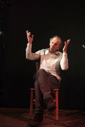 Reimund Groß, author, actor, dramaturge, musician, during his program Wenn der Hahn kei Kopp hat Ein Gedankenspiel , BAIZ, Schönhauser Allee 26 a, Berlin Prenzlauer Berg, 18 2 2026