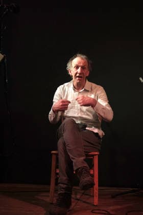 Reimund Groß, author, actor, dramaturge, musician, during his program Wenn der Hahn kei Kopp hat Ein Gedankenspiel , BAIZ, Schönhauser Allee 26 a, Berlin Prenzlauer Berg, 18 2 2026
