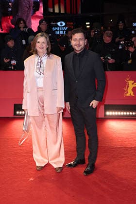 Katrin Goering Eckardt and Felix Banaszak attend the Award Ceremony Red Carpet of the 76th Berlinale International Film Festival Berlin at Berlinale Palast on February 21, 2026 in Berlin, Germany Award Ceremony Red Carpet of the 76th Berlinale International Film Festival Berlin in Berlin, Germany