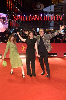 Michelle Tzontchev, Genevieve Dulude De Celles and Galin Stoev at the Closing Ceremony with Award Ceremony at the Berlinale 2026 76 Berlin International Film Festival in the Berlinale Palast Berlin, 21 02 2026 Foto:xC.xNiehausx xFuturexImagex closing_6232