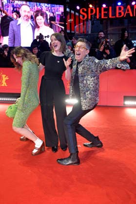 Michelle Tzontchev, Genevieve Dulude De Celles and Galin Stoev at the Closing Ceremony with Award Ceremony at the Berlinale 2026 76 Berlin International Film Festival in the Berlinale Palast Berlin, 21 02 2026 Foto:xM.xBehrensx xFuturexImagex closing_6263