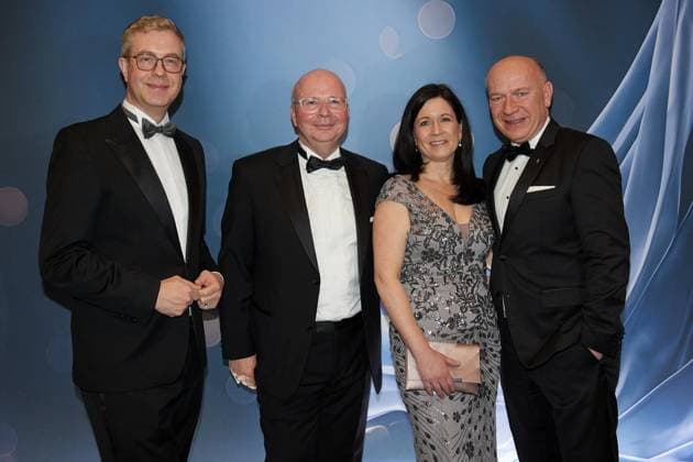 Ball der Wirtschaft 2026 ** NUR FÜR REDAKTIONELLE ZWECKE ** EDITORIAL USE ONLY **<p>Stefan Evers (l-r, CDU), Finanzsenator, Oliver Voigt, VBKI-Präsident, Katharina Günther-Wünsch (CDU), Bildungssenatorin, und Kai Wegner (CDU), Regierender Bürgermeister, kommen zum Ball der Wirtschaft 2026 ins Hotel InterContinental. Bereits zum 74. Mal rollt der Verein Berliner Kaufleute und Industrieller (VBKI) den roten Teppich aus. Deutschland Berlin Berlin Copyright: JoergxCarstensen *** Business Ball 2026 FOR EDITORIAL PURPOSES ONLY EDITORIAL USE ONLY p Stefan Evers l r, CDU , Finance Senator, Oliver Voigt, VBKI President, Katharina Günther Wünsch CDU , Education Senator, and Kai Wegner CDU , Governing Mayor, come to the Business Ball 2026 at the Copyright: JoergxCarstensen doc84ocltwvmki9p1ah229f ,EDITORIAL USE ONLY