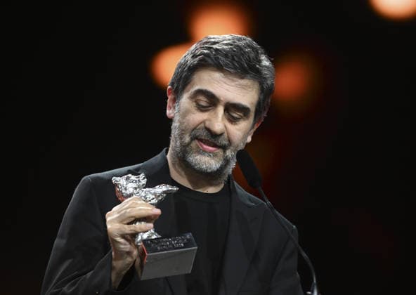 Turkish director Emin Alper wins Silver Bear Jury Prize at Berlin Film Festival BERLIN, GERMANY - FEBRUARY 21: Turkish director Emin Alper makes a speech after receiving the Silver Bear Jury Prize for his film Kurtulus (Salvation) during the 76th Berlin International Film Festival (Berlinale) in Berlin, Germany, on February 21, 2026. Halil Sagirkaya Anadolu Berlin Germany. Editorial use only. Please get in touch for any other usage.  Copyright: x2026xAnadoluxHalilxSagirkayax