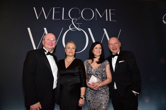 74. Ball des VBKI Berlin 2026 Markus Voigt, VBKI Präsident mit Ehefrau Mirjam, Berlins Regierender Bürgermeister Kai Wegner und seine Freundin, Bildungssenatorin Katharina Günther-Wünsch (beide CDU) beim 74. Ball rollt der Verein Berliner Kaufleute und Industrieller (VBKI) im Hotel Intercontionental in Berlin am 21.02.2026 *** 74 Ball of the VBKI Berlin 2026 Markus Voigt, VBKI President with his wife Mirjam, Berlins Governing Mayor Kai Wegner and his girlfriend, Senator for Education Katharina Günther Wünsch both CDU at the 74 Ball rolls of the Association of Berlin Merchants and Industrialists VBKI at the Hotel Intercontionental in Berlin on 21 02 2026 Photopress Mueller