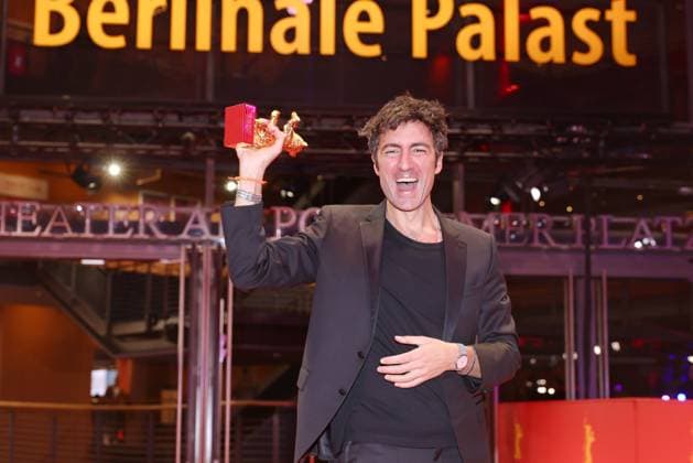 Berlinale Award Winner 2026 Ilker Catak Winner of the Golden Bear of the 76th Berlinale at the Berlinale Palast, Berlin, date 21 02 2026 Copyright: xEventpress Kratschx