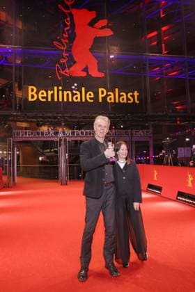 Berlinale Award Winner 2026 Grant Gee, Janine Marmot Winner Silver Bear of the 76th Berlinale at the Berlinale Palast, Berlin, date 21 02 2026 Copyright: xEventpress Kratschx