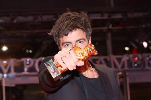Berlinale Award Winner 2026 Ilker Catak Winner of the Golden Bear of the 76th Berlinale at the Berlinale Palast, Berlin, date 21 02 2026 Copyright: xEventpress Kratschx