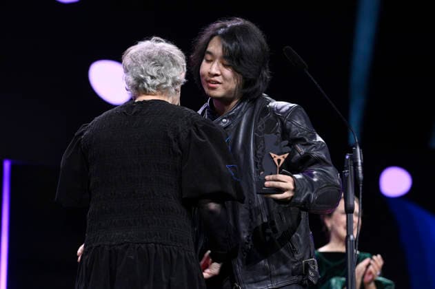 Gabriele Stötzer and Jingkai Qu with the Berlinale Shorts Cupra Filmmaker Award for Di san xian Kleptomania at the Closing Ceremony with Award Ceremony at the Berlinale 2026 76 Berlin International Film Festival in the Berlinale Palast Berlin, 21 02 2026 Foto:xN.xKubelkax xFuturexImagex closing_6324