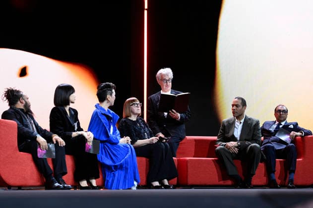 Min Bahadur Bham, Bae Doona, Hikari, Ewa PuszczyÅ ska, Wim Wenders, Reinaldo Marcus Green and Shivendra Singh Dungarpur at the Closing Ceremony with Award Ceremony at the Berlinale 2026 76 Berlin International Film Festival in the Berlinale Palast Berlin, 21 02 2026 Foto:xN.xKubelkax xFuturexImagex closing_6343
