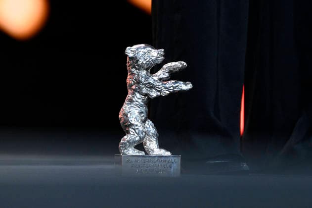 Silver Bear by Genevieve Dulude de Celles for Best Screenplay for Nina Roza at the Closing Ceremony with Award Ceremony at the Berlinale 2026 76 Berlin International Film Festival at the Berlinale Palast Berlin, 21 02 2026 Foto:xN.xKubelkax xFuturexImagex closing_6349