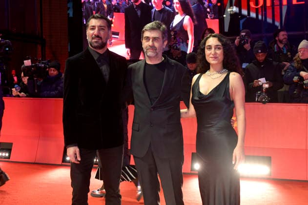 Berkay Ate, Emin Alper and Hicran Demir at the Closing Ceremony with Award Ceremony at the Berlinale 2026 76 Berlin International Film Festival in the Berlinale Palast Berlin, 21 02 2026 Foto:xM.xBehrensx xFuturexImagex closing_6400