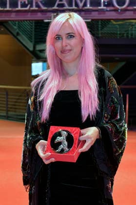 Fanny Texier with the Silver Bear Jury Prize Short Film for A Woman™s Place Is Everywhere after the Closing Ceremony with Award Ceremony at the Berlinale 2026 76 Berlin International Film Festival in the Berlinale Palast Berlin, 21 02 2026 Foto:xM.xBehrensx xFuturexImagex closing_6417