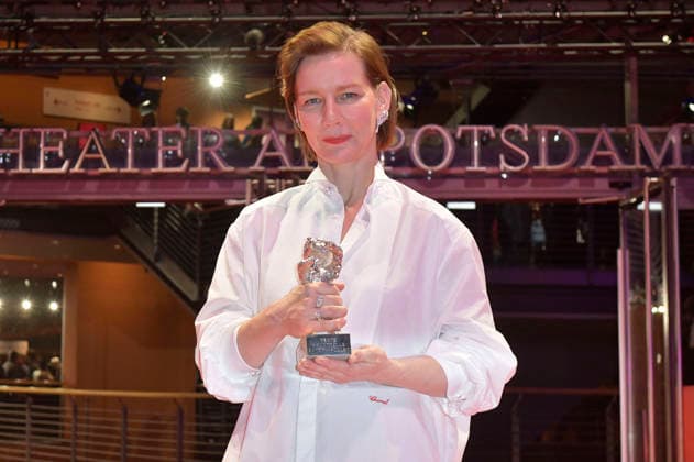 Sandra Hüller with the Silver Bear for Best Actress in Rose after the Closing Ceremony with Award Ceremony at the Berlinale 2026 76 Berlin International Film Festival in the Berlinale Palast Berlin, 21 02 2026 Foto:xM.xBehrensx xFuturexImagex closing_6420