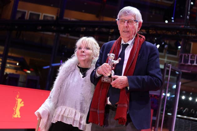 February 21, 2026, Berlin, Germany: Anna Calder-Marshall (L) and Tom Courtenay pose with the Silver Bear for Best Supporting Performance for Queen at Sea after the closing ceremony of the 76th Berlin International Film Festival (Berlinale), Europe s first major film festival of the year, in Berlin. The festival runs from February 12 to 22, 2026. Berlin Germany  - ZUMAf146 20260221_zip_f146_041 Copyright: xRouzbehxFouladix