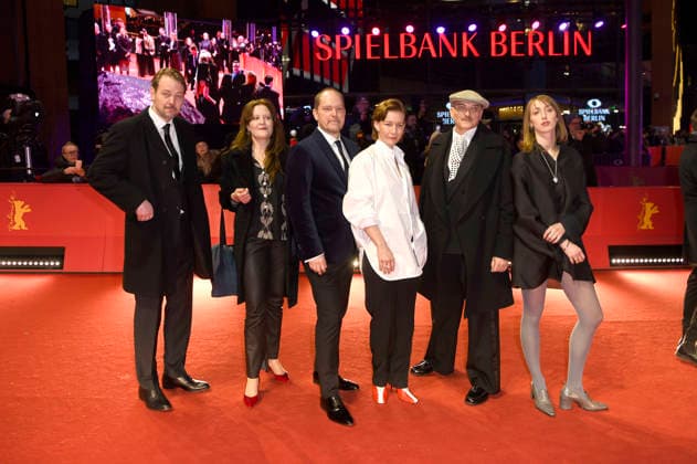 Philipp Worm, Marisa Growaldt, Godehard Giese, Sandra Hüller, Markus Schleinzer and Caro Braun at the Closing Ceremony with Award Ceremony at the Berlinale 2026 76 Berlin International Film Festival in the Berlinale Palast Berlin, 21 02 2026 Foto:xC.xNiehausx xFuturexImagex closing_6427