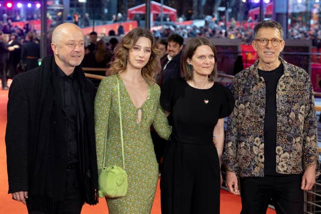 Award Ceremony, Berlinale Red Carpet, Berlin, 21 02 2026 Nikolay Mutafchiev, Michelle Tzontchev, Genevive Dulude de Celles, Galin Stoev on the Red Carpet before the Closing Gala of the 76 Berlinale at the Theater am Potsdamer Platz Berlin on 21 02 2026 The 76 Berlin International Film Festival takes place from 12 to 22 February 2026 Berlin Theater am Potsdamer Copyright: xJensxFinkex