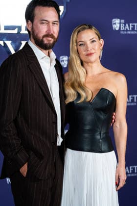 February 21, 2026, London, United Kingdom: Danny Fujikawa (L) and Kate Hudson (R) attend the Nominees Party for the EE BAFTA Film Awards 2026 at the National Portrait Gallery. London United Kingdom  - ZUMAs197 20260221_aaa_s197_273 Copyright: xLounisxTiarx