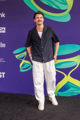 TROPFEST, walks the the black carpet for Tropfest at Centennial Park in Sydney, Sunday, February 22, 2026. ( NO ARCHIVING SYDNEY NEW SOUTH WALES AUSTRALIA  Copyright: xNADIRxKINANIx 20260222127845036414