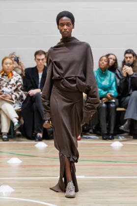 Selasi Fashion Show Ready to Wear Fall Winter 2026 2027 Collection during London Fashion Week LFW , on February 21, 2026 Bestimage Runway Selasi Fashion Show Ready to Wear Fall Winter 2026 2027 Collection during London Fashion Week LFW , on February 21, 2026 London United Kingdom  Copyright: xAgencex xBestimagexAgencex xBestimagex