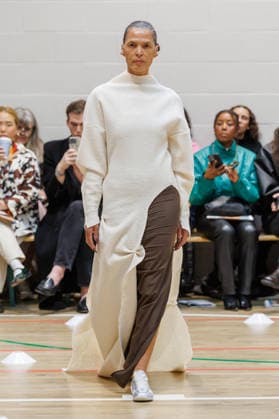 Selasi Fashion Show Ready to Wear Fall Winter 2026 2027 Collection during London Fashion Week LFW , on February 21, 2026 Bestimage Runway Selasi Fashion Show Ready to Wear Fall Winter 2026 2027 Collection during London Fashion Week LFW , on February 21, 2026 London United Kingdom  Copyright: xAgencex xBestimagexAgencex xBestimagex
