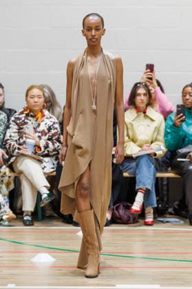 Selasi Fashion Show Ready to Wear Fall Winter 2026 2027 Collection during London Fashion Week LFW , on February 21, 2026 Bestimage Runway Selasi Fashion Show Ready to Wear Fall Winter 2026 2027 Collection during London Fashion Week LFW , on February 21, 2026 London United Kingdom  Copyright: xAgencex xBestimagexAgencex xBestimagex