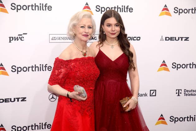 55 Ball des Sports 2026 Frankfurt am Main, 21 02 2026 Marika Kilius and granddaughter Lola at the 55 Ball des Sports 2026 in the Festhalle Frankfurt Hessen Copyright: xMatthiasxGränzdörferx
