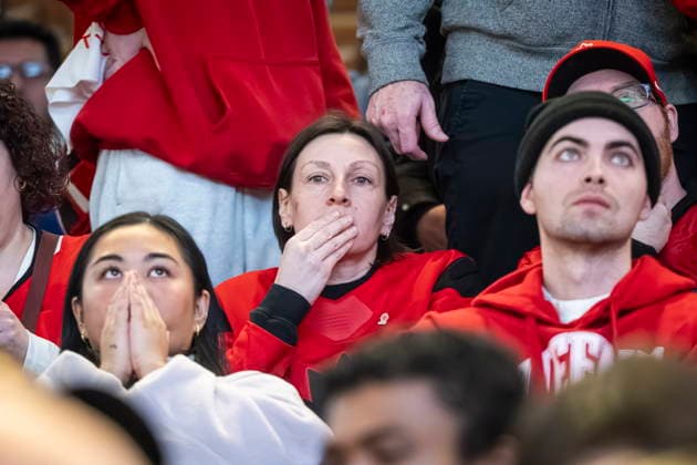 February 22, 2026, Toronto, On, CANADA: Fans at a watch party at Scotiabank Arena in Toronto react to Canada s loss to the United States in the men s Olympic gold medal hockey game, on Sunday, Feb. 22, 2026. Toronto CANADA  - ZUMAc35_ 20260222_zaf_c35_108 Copyright: xEduardoxLimax