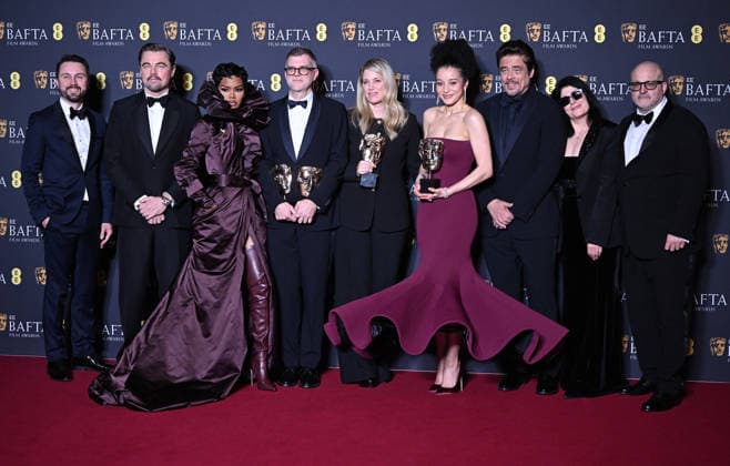 American actresses Chase Infiniti and Tayana Taylor, actors Benicio Del Toro and Leonardo Di Caprio, director Paul Thomas Anderson, editor Andy Jurgensen, producers Sara Murphu, Cassandar Kulukundis and Michael Bauman attend the Winners Room at the EE BAFTA Film Awards at the Royal Festival Hall in London, England on Sunday, February 22, 2026.  LON202602221130 RUNExHELLESTAD