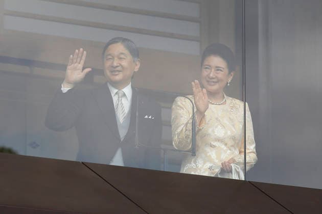 February 23, 2026, Tokyo, Japan: (L to R) EMPEROR NARUHITO of Japan and his wife EMPRESS MASAKO of Japan greet visitors during his birthday celebration at the Imperial Palace, where crowds gathered to honor this special occasion. Tokyo Japan - ZUMAm191 20260223_aap_m191_003 Copyright: xRodrigoxReyesxMarinx