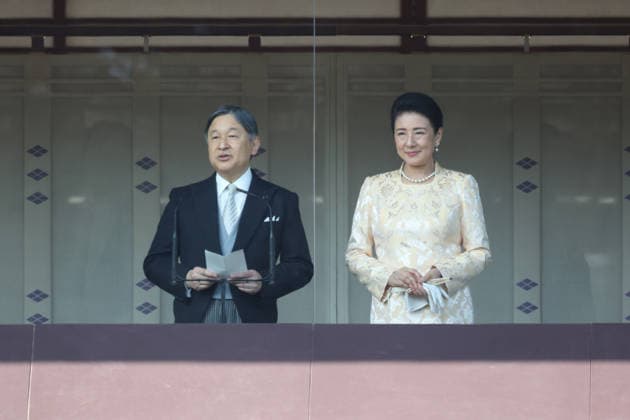 February 23, 2026, Tokyo, Japan: (L to R) EMPEROR NARUHITO of Japan delivers his message, expressing his heartfelt wishes alongside his wife EMPRESS MASAKO of Japan during his birthday celebration at the Imperial Palace, where crowds gathered to honor this special occasion. Tokyo Japan  - ZUMAm191 20260223_aap_m191_006 Copyright: xRodrigoxReyesxMarinx