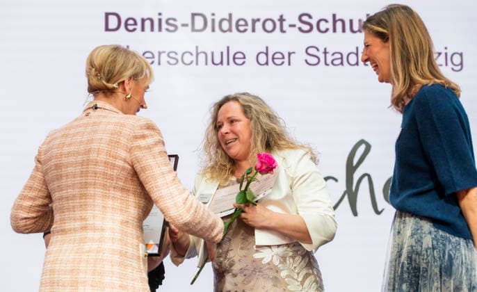 Svetlana Thieme and Kati Klitzing Deutscher Lehrkräftepreis 2025 EUR, Germany, Berlin, 23 02 2026 Svetlana Thieme and Kati Klitzing from Denis Diderot Oberschule in Leipzig Award ceremony of the Deutscher Lehrkräftepreis 2025 Ten teachers, three school administrators and five teaching teams from ten federal states are honored fo