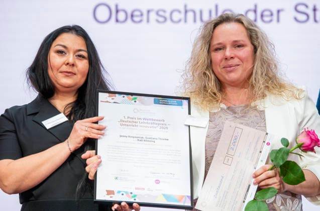 Svetlana Thieme and Kati Klitzing Deutscher Lehrkräftepreis 2025 EUR, Germany, Berlin, 23 02 2026 Svetlana Thieme and Kati Klitzing from Denis Diderot Oberschule in Leipzig Award ceremony of the Deutscher Lehrkräftepreis 2025 Ten teachers, three school administrators and five teaching teams from ten federal states are honored fo