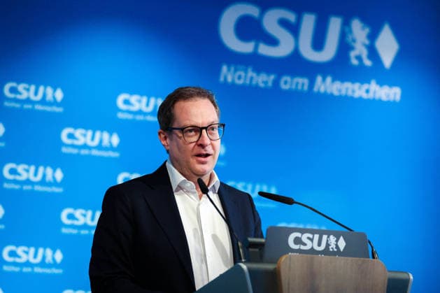 News Themen der Woche KW09 Pressekonferenz nach Sitzung des CSU-Vorstands am 23.02.2026 in der CSU Landesleitung in München Martin Huber ( Generalsekretär der CSU ) *** Press conference after the meeting of the CSU Executive Committee on 23 February 2026 at the CSU regional office in Munich Martin Huber Secretary General of the CSU xMSx