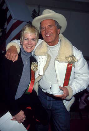 Singer Debby Boone Nov 29, 1998; Hollywood, CA, USA; Musicians DEBBY BOONE and PAT BOONE at the 1998 Hollywood Christmas Parade (67th Annual). Hollywood California USA Copyright: xKathyxHutchinsx