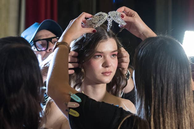 Aadnevik AW26 Show at London Fashion Week LONDON, UNITED KINGDOM - FEBRUARY 23: A model has her hair prepared backstage ahead of Aadnevik Autumn Winter 2026 show at The Royal Horseguards Hotel as part of London Fashion Week in London, United Kingdom on February 23, 2026. Wiktor Szymanowicz Anadolu London United Kingdom. Editorial use only. Please get in touch for any other usage.  Copyright: x2026xAnadoluxWiktorxSzymanowiczx