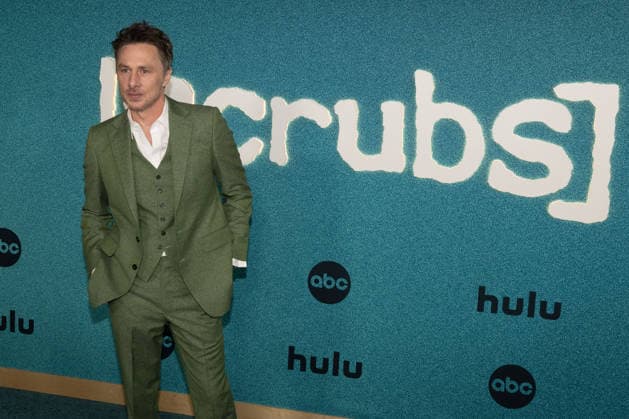 February 23, 2026, Los Angeles, California, USA: American actor, director, producer, screenwriter, and voice actor ZACH BRAFF, 50, attends ABC Hulu s Scrubs Season 1 red carpet event. Los Angeles USA - ZUMAb173 20260223_aap_b173_013 Copyright: xBillyxBennightx
