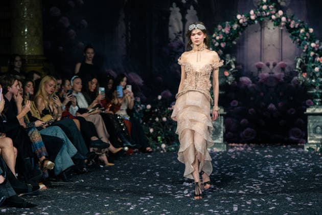 LFW - Aadnevik Runway A model walks the runway at the Aadnevik show during London Fashion Week February 2026 at The Royal Horseguards , London, UK on February 23, 2026. Photo by LounisPhotography ABACAPRESS.COM London United Kingdom  Copyright: xLounisPhotography ABACAx